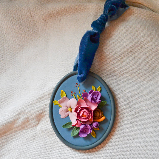 Midi Oval Wallflower