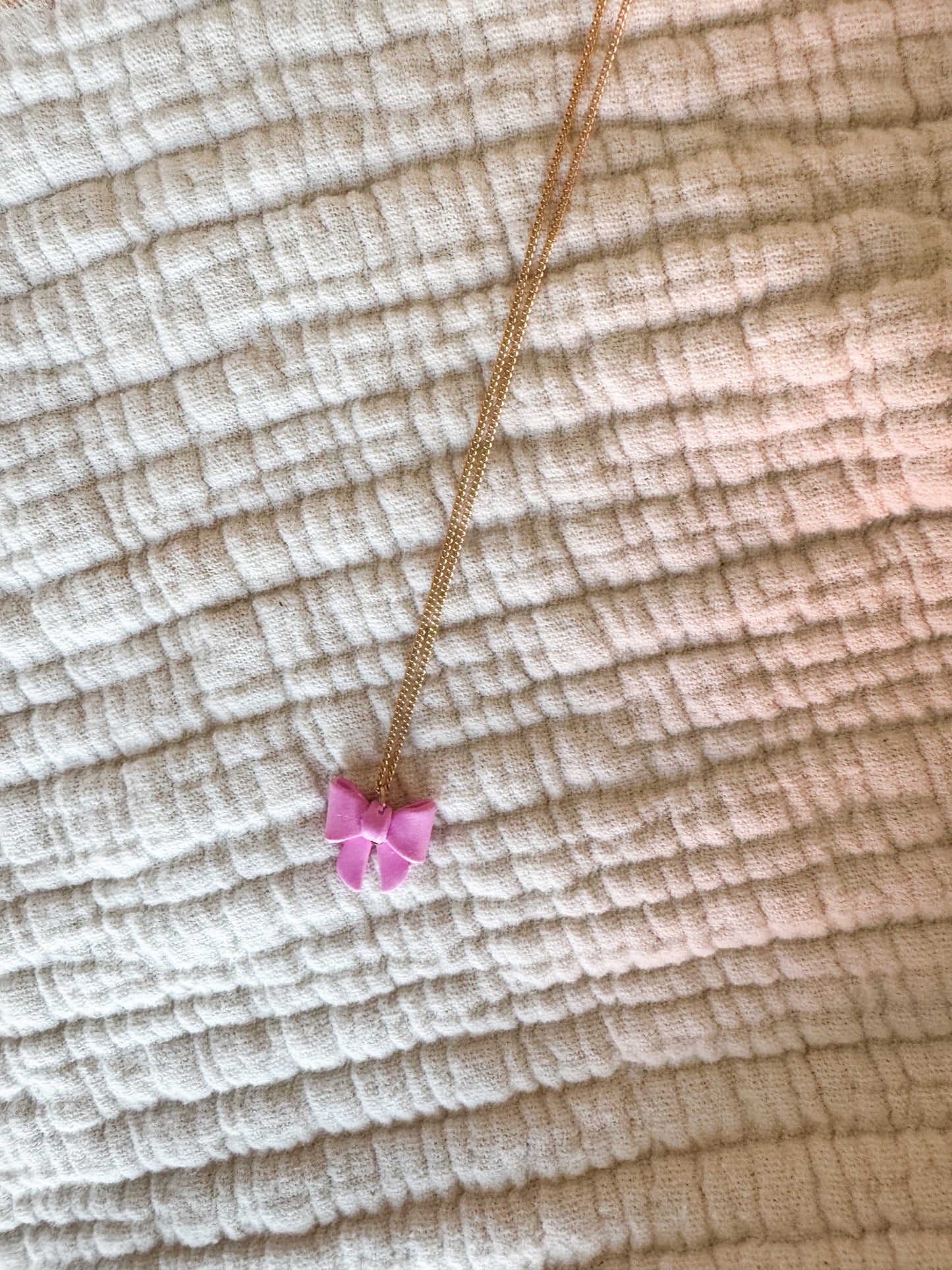 Bow Necklace Gold