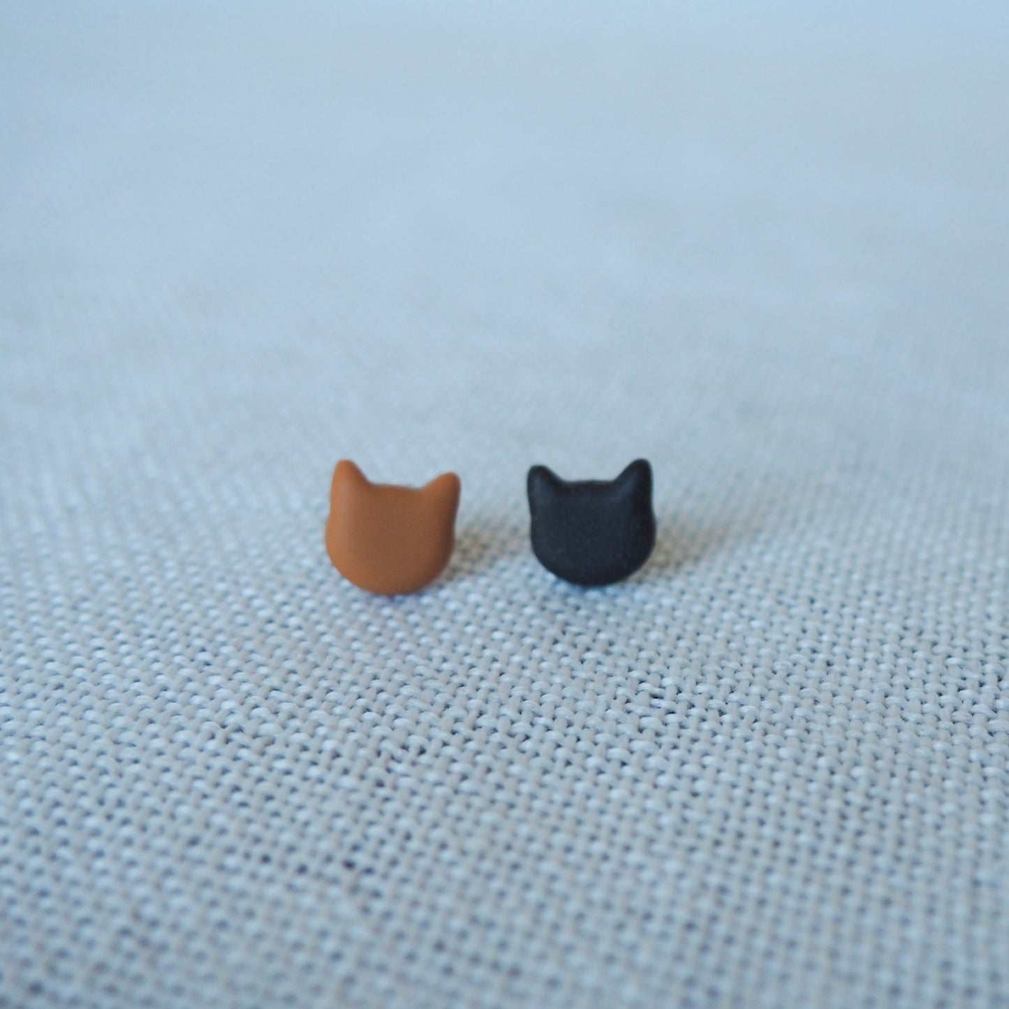 Cat Studs
